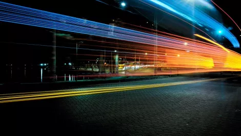 Enterprises must move at startup speed or risk disruption - study