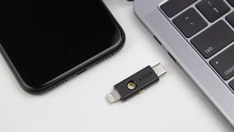 Yubico launches lightning-compatible security key